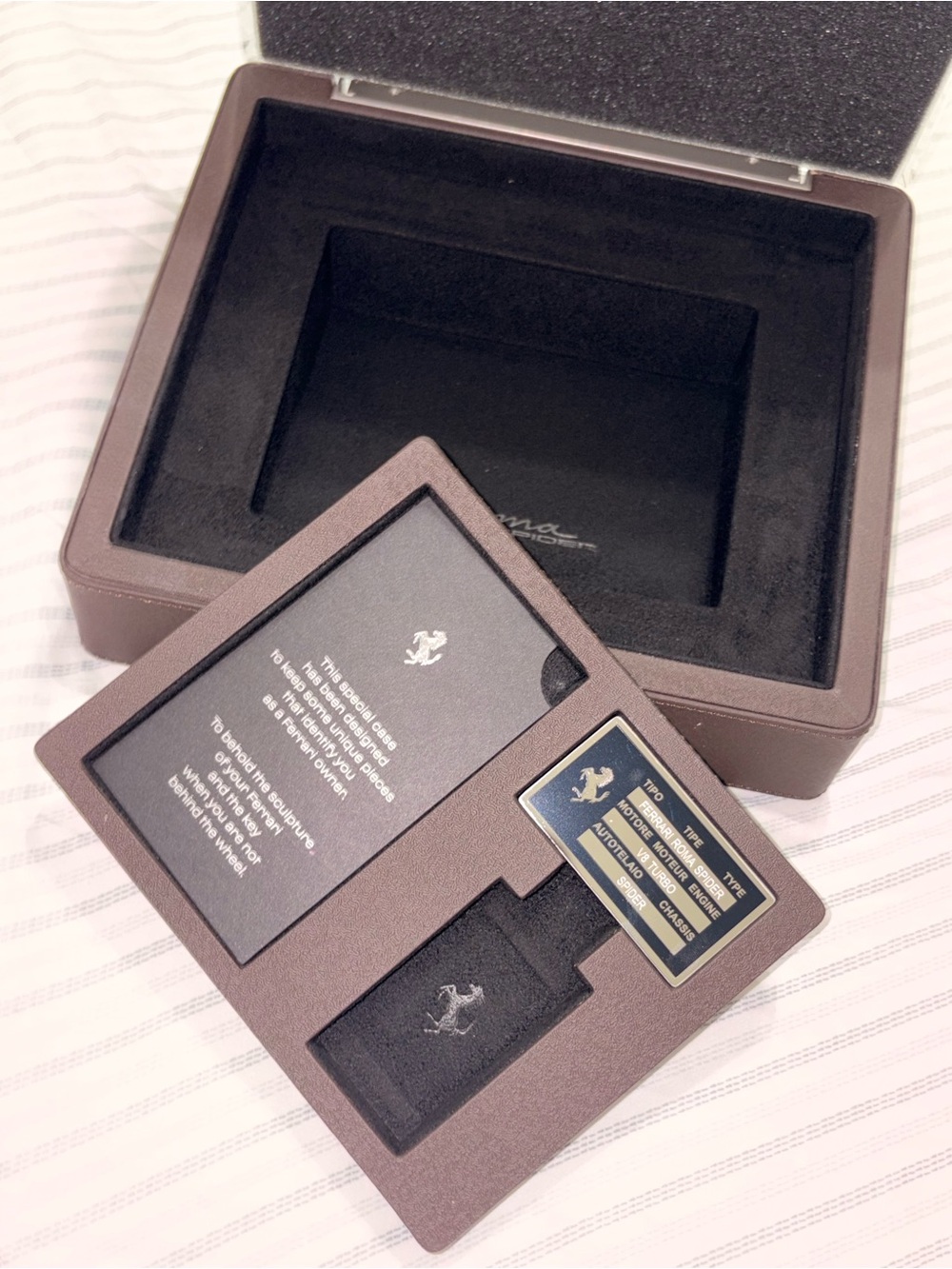 Ferrari Roma Spider Ferrari Collector Presentation Box / Display Case - Picture 4 of 8